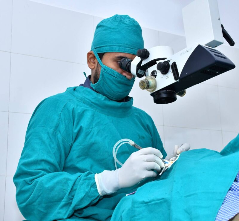 Famous optometrist in varanasi glaucoma treatment laser surgery