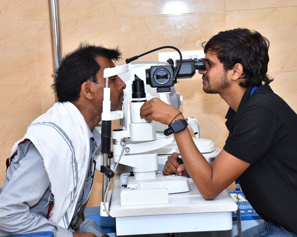 cataract surgery in varanasi - patient eye chechup and inspection at iris eye care varanasi